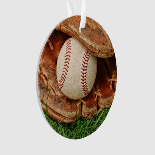 Baseball mit einem alten Mitt Ornament (Vorderseite)