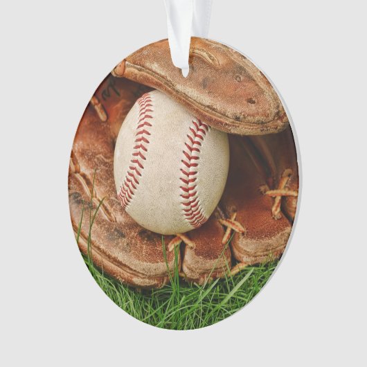Baseball mit einem alten Mitt Ornament (Vorderseite)