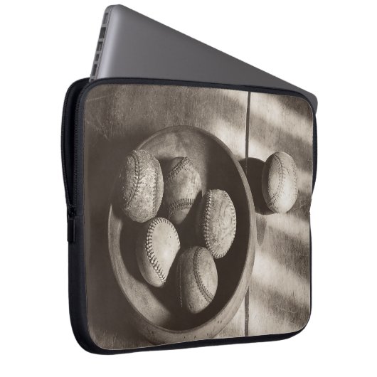 Baseball Nostalgie - Baseballs Laptopschutzhülle (Vorne Rechts)