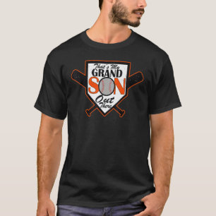 Baseball-Oma Das ist mein Enkel da draußen foo T-Shirt