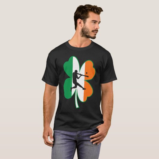 Baseball Player Lucky Shamrock Ireland Flag St Pat T-Shirt (Vorne ganz)