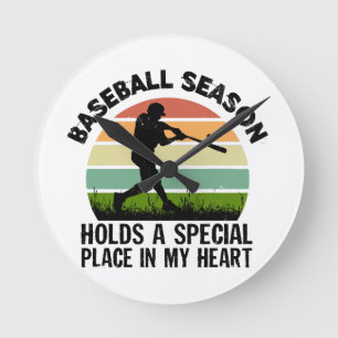 Baseball-Saison hat einen besonderen Platz in mein Runde Wanduhr