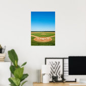 Baseballfeld unter strahlend blauem Himmel Poster (Heimbüro)