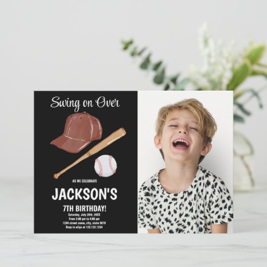 Baseballs Birthday Einladung mit schwarzen (Stehend Vorderseite)