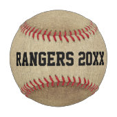 Baseballtrainer mit Ball auf Sepia (Rückseite)