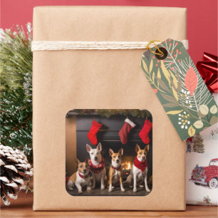 Basenji am Kamin Weihnachten Quadratischer Aufkleber