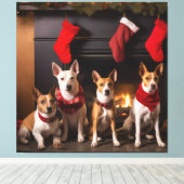 Basenji an der Weihnachtsfeier am Feuerplatz Leinwanddruck (Insitu (Holzboden))