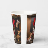 Basenji an der Weihnachtsfeier am Feuerplatz Pappbecher (Links)