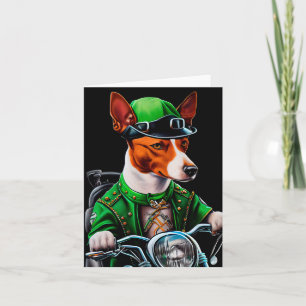 Basenji-Hund fährt Fahrrad am St. Patrick's Day Karte