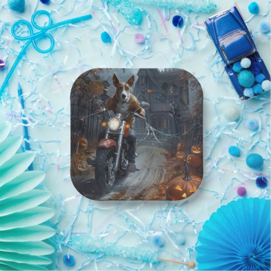 Basenji Riding Motorrad Halloween Beängstigend Pappteller (Party)