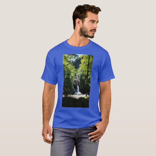 Bash Bish Falls überdeckt T-Shirt (Vorne ganz)