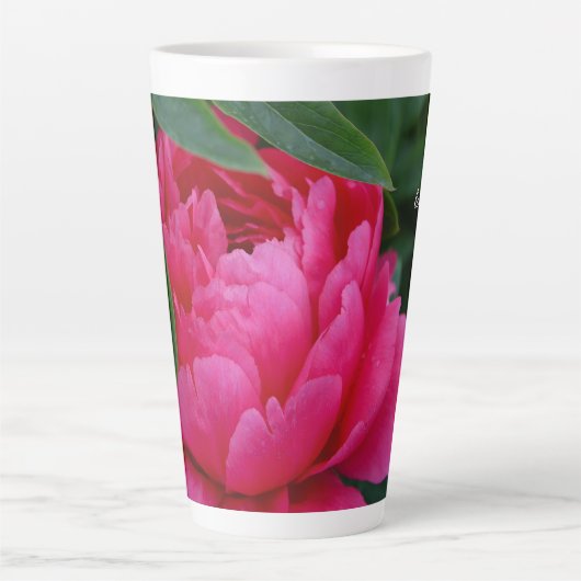 Bashful Pink Peony Milchtasse (Vorderseite)