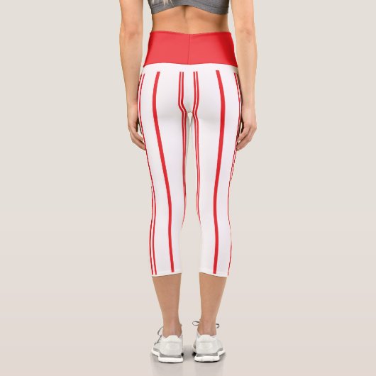 "Basic Red and White Strip" Hochgeschlagene Capris (Rückseite)
