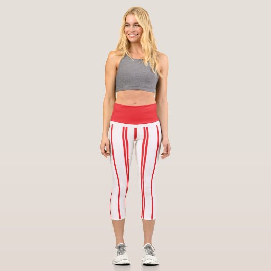 "Basic Red and White Strip" Hochgeschlagene Capris (Vorderseite)