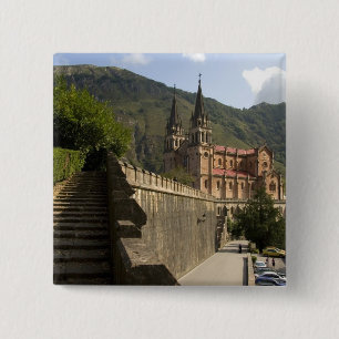 Basilica de Covadonga, Nordwestspanien. Button