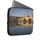 Basilica de Nuestra Senora de Pilar Laptopschutzhülle (Vorne Rechts)