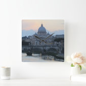 Basilica in Rome, Italy Quadratische Wanduhr (Zuhause)