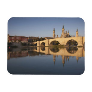 Basilika Unserer Lieben Frau auf dem Pfeiler Magnet