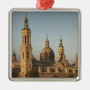 Basilika unserer lieben Frau auf dem Pfeiler Ornament Aus Metall