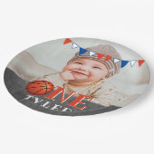 Basketball Ball ONE Chalkboard Foto 1. Geburtstag Pappteller (Schrägansicht)