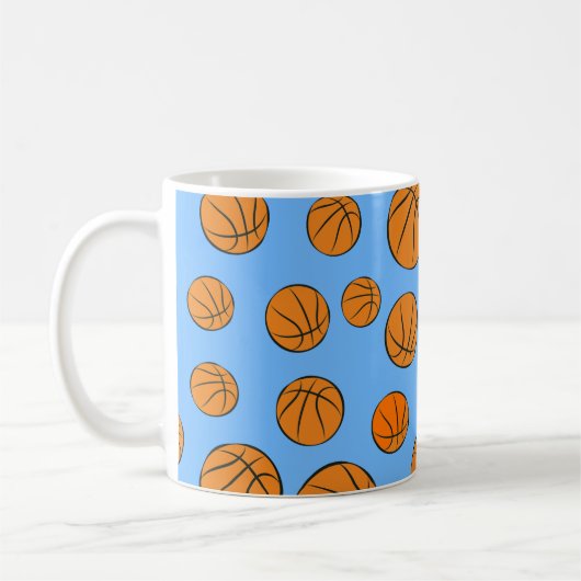 Basketball Balls Muster auf blauem Hintergrund Kaffeetasse (Links)