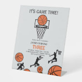 Basketball Birthday Party Invitation Sockelschild (Vorderseite)