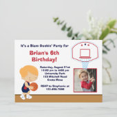 Basketball Geburtstagsparty Einladung (Stehend Vorderseite)