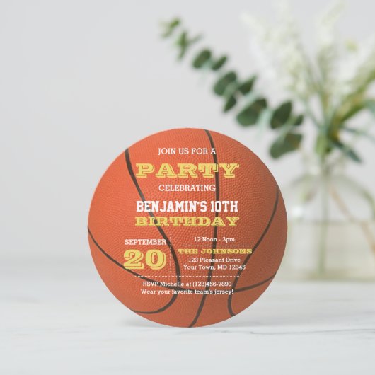Basketball Geburtstagsrunde Einladung (Stehend Vorderseite)