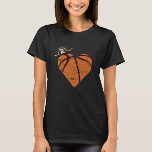 Basketball Heart Pirate T-Shirt (Vorderseite)