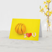 Basketball I Liebe Sie auf gelbem Hintergrund. Karte (Gelbe Blume)