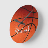 Basketball - Ihr Name ist individuell Runde Wanduhr (Winkel)