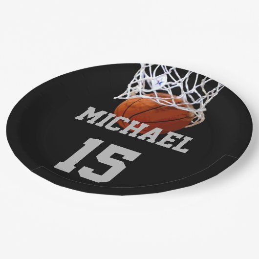 Basketball Ihr Name Pappteller (Schrägansicht)