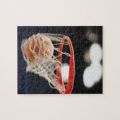 Basketball im Korb. Puzzle (Horizontal)
