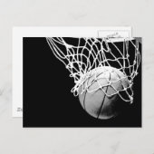 Basketball im Schatten Verschließen vertikaler Pos Postkarte (Vorne/Hinten)