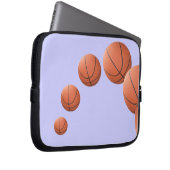 Basketball in der Luft Laptopschutzhülle (Vorne Rechts)