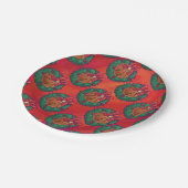 Basketball in Holly Wreath Pattern auf Rot Pappteller (Schrägansicht)