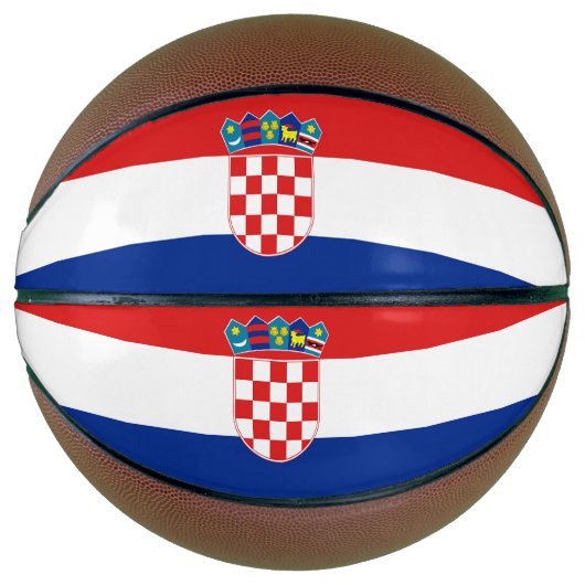Basketball in voller Größe mit der Flagge Kroatien (Vorderseite)
