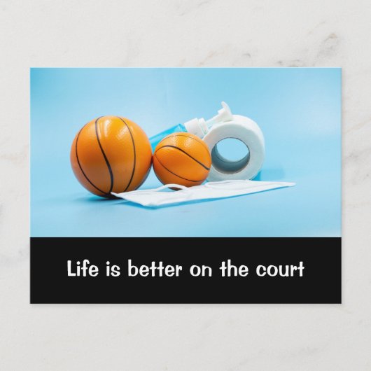Basketball Life ist besser auf dem Platz Postkarte (Vorderseite)