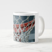 Basketball-Netz Jumbo-Tasse (Vorderseite Rechts)