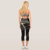 Basketball Player Black & Gold Capri Leggings (Rückseite)
