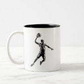 Basketball Player Slam Dunk Dunkles Design Zweifarbige Tasse (Links)