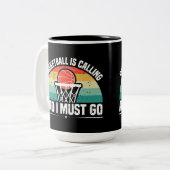 Basketball ruft und ich muss gehen zweifarbige tasse (Vorderseite Links)