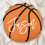 Basketball, schwarz-orange individuelle Name Rundes Kissen<br><div class="desc">Runder Kissen mit schwarz-orangefarbenem Basketball und weißem Namen. Alle Farben sind im Designwerkzeug anpassbar.</div>