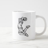Basketball-Spieler macht Slam Dunk Dunkles Design Jumbo-Tasse (Rechts)