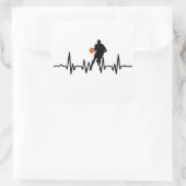 Basketball-Spieler treibende Herzschläge Quadratischer Aufkleber (Tasche)