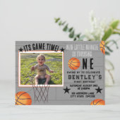 Basketball Sport Einladung zum ersten Geburtstag (Stehend Vorderseite)