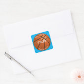 Basketball, weißer Name, 2 Textzeilen, Sky Blue Quadratischer Aufkleber (Umschlag)