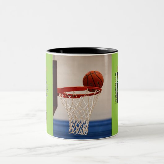 Basketball Zweifarbige Tasse (Mittel)