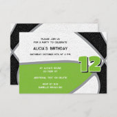 Basketballmädchen in hellgrüner Schwarz - Party Einladung (Vorne/Hinten)