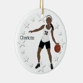 Basketballmädchen in Schwarz und Weiß Keramik Ornament (Rechts)